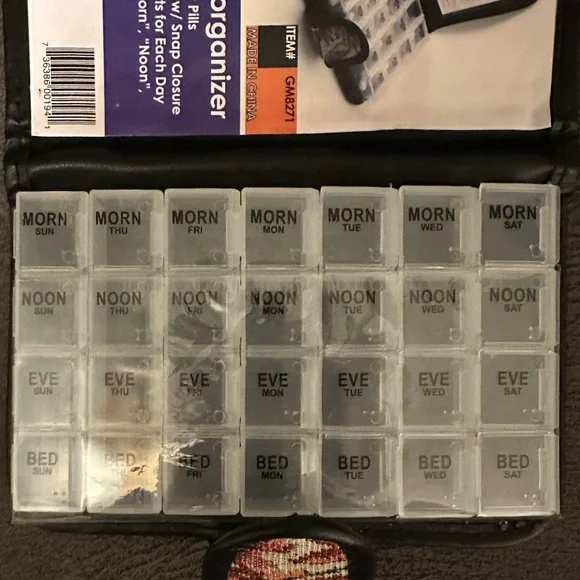 Medication Organizer & Floal Tapestry Cover; Great for Travel, Home, Work | NWT - Picture 5 of 5